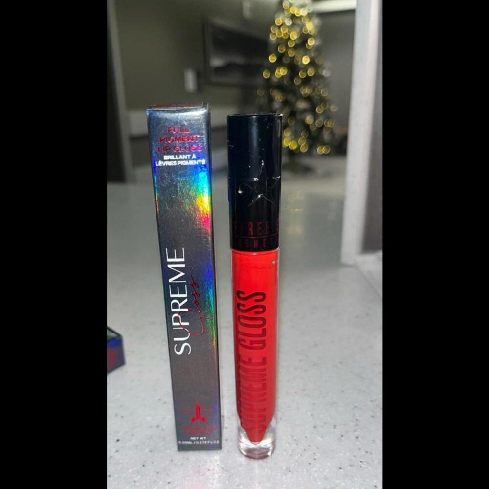 Jeffree Star Supreme full pigment lip gloss